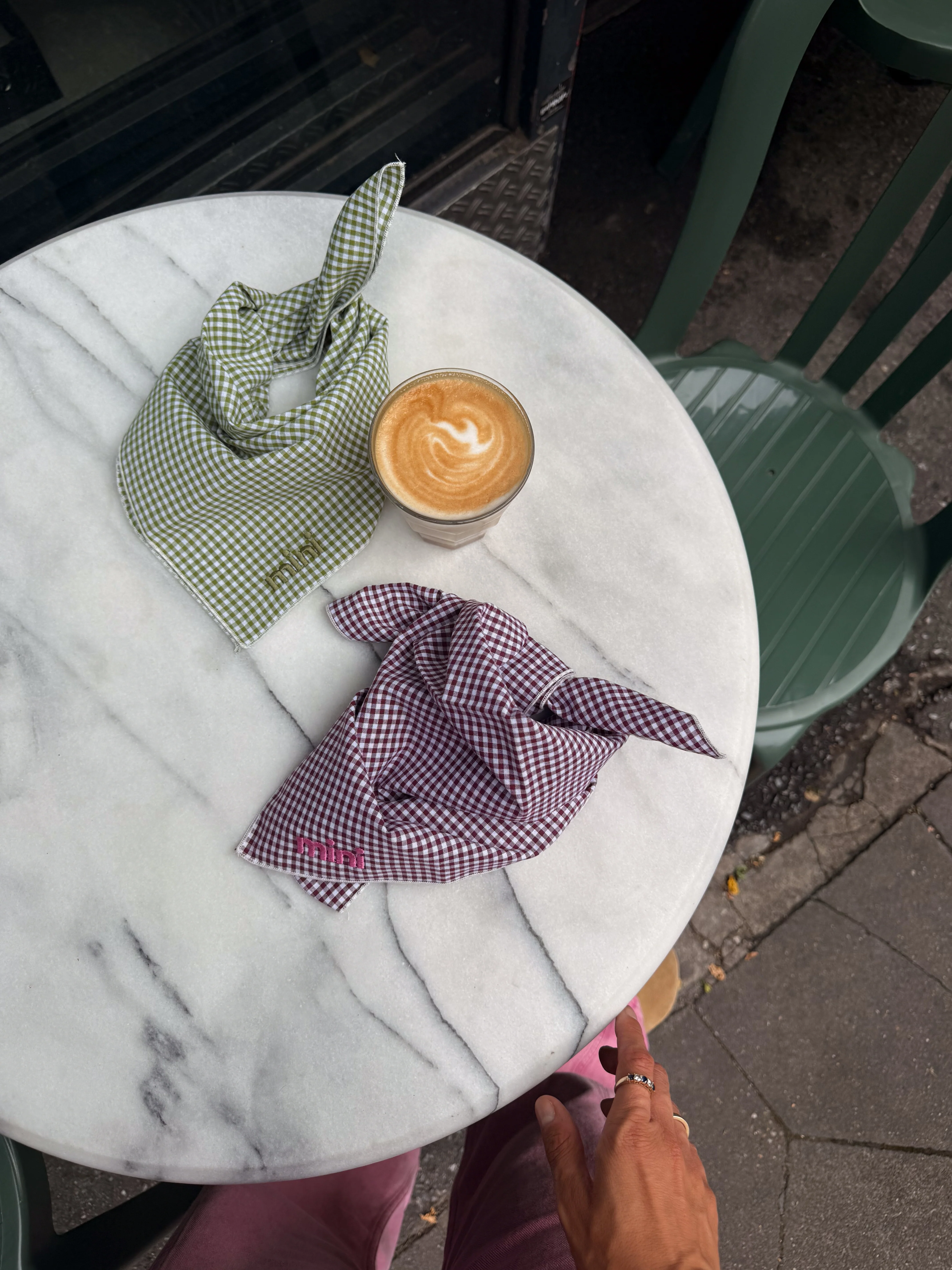 BEANIES / SCARFS